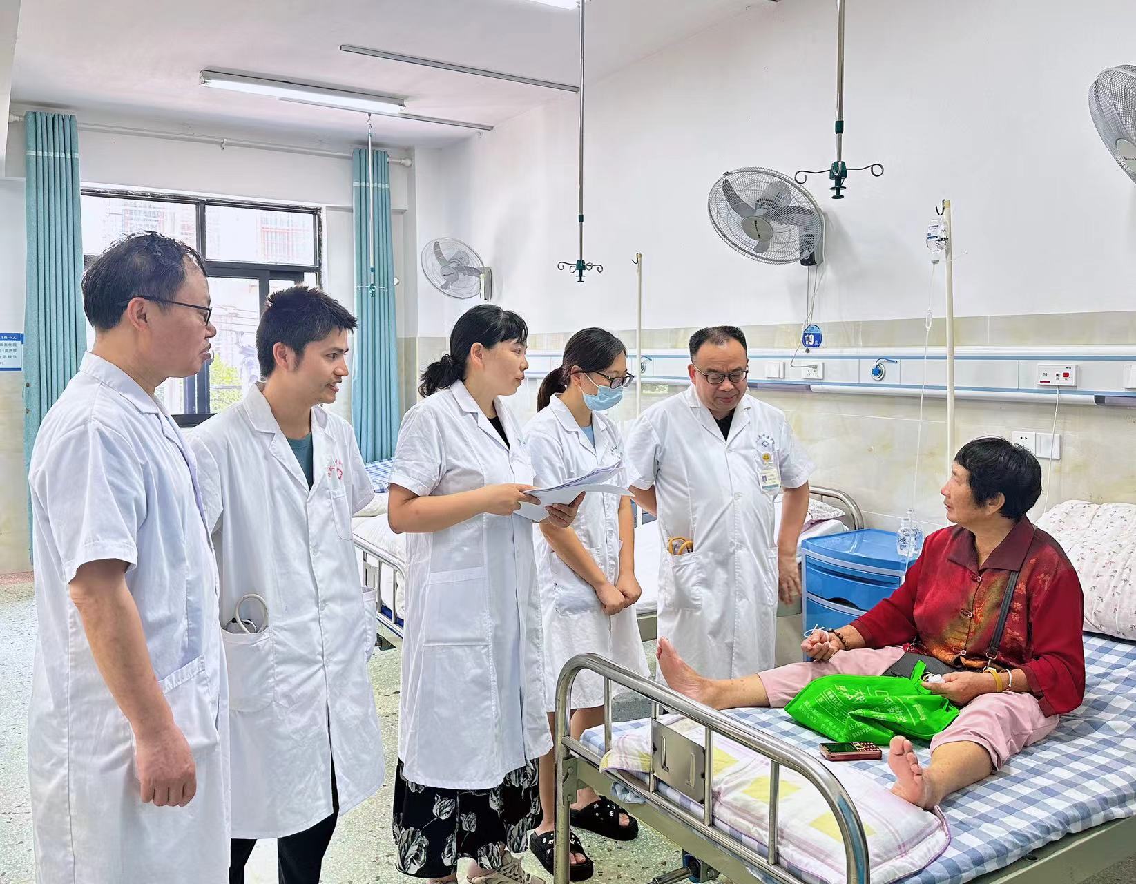 临武县中医医院开展“百支名中医团队进基层”义诊活动