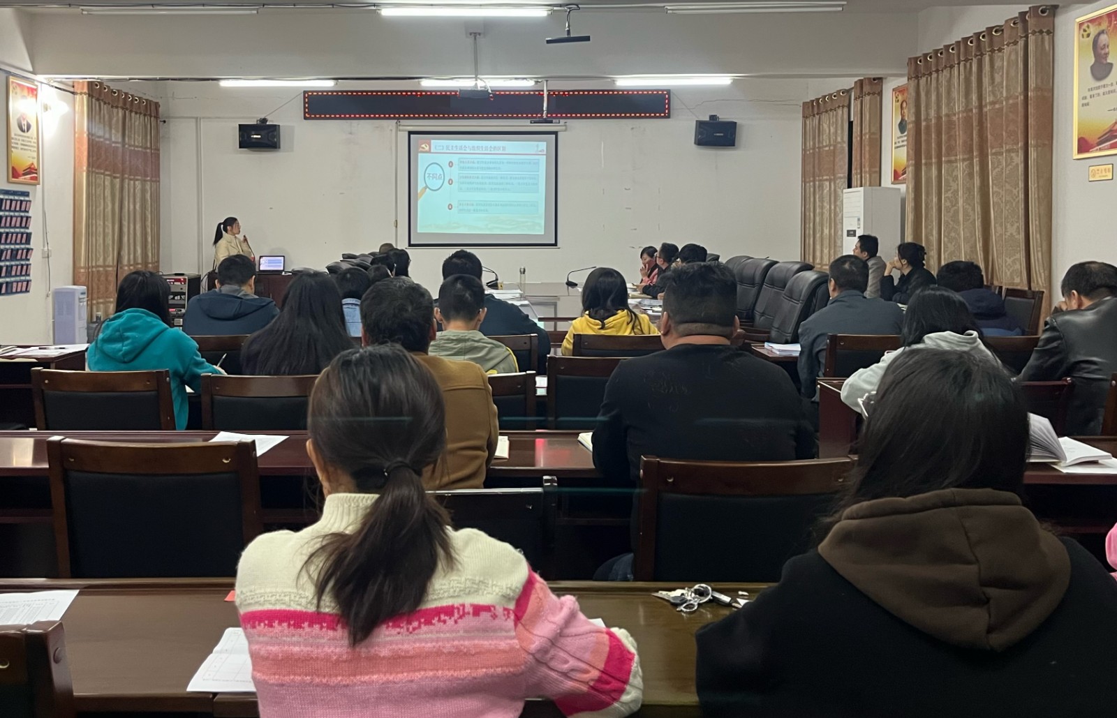 水东镇：“干部大讲堂”点燃成长“助推器”