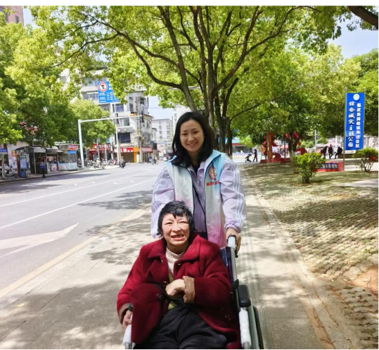 临武县残联：残疾人居家托养服务“照亮心路”