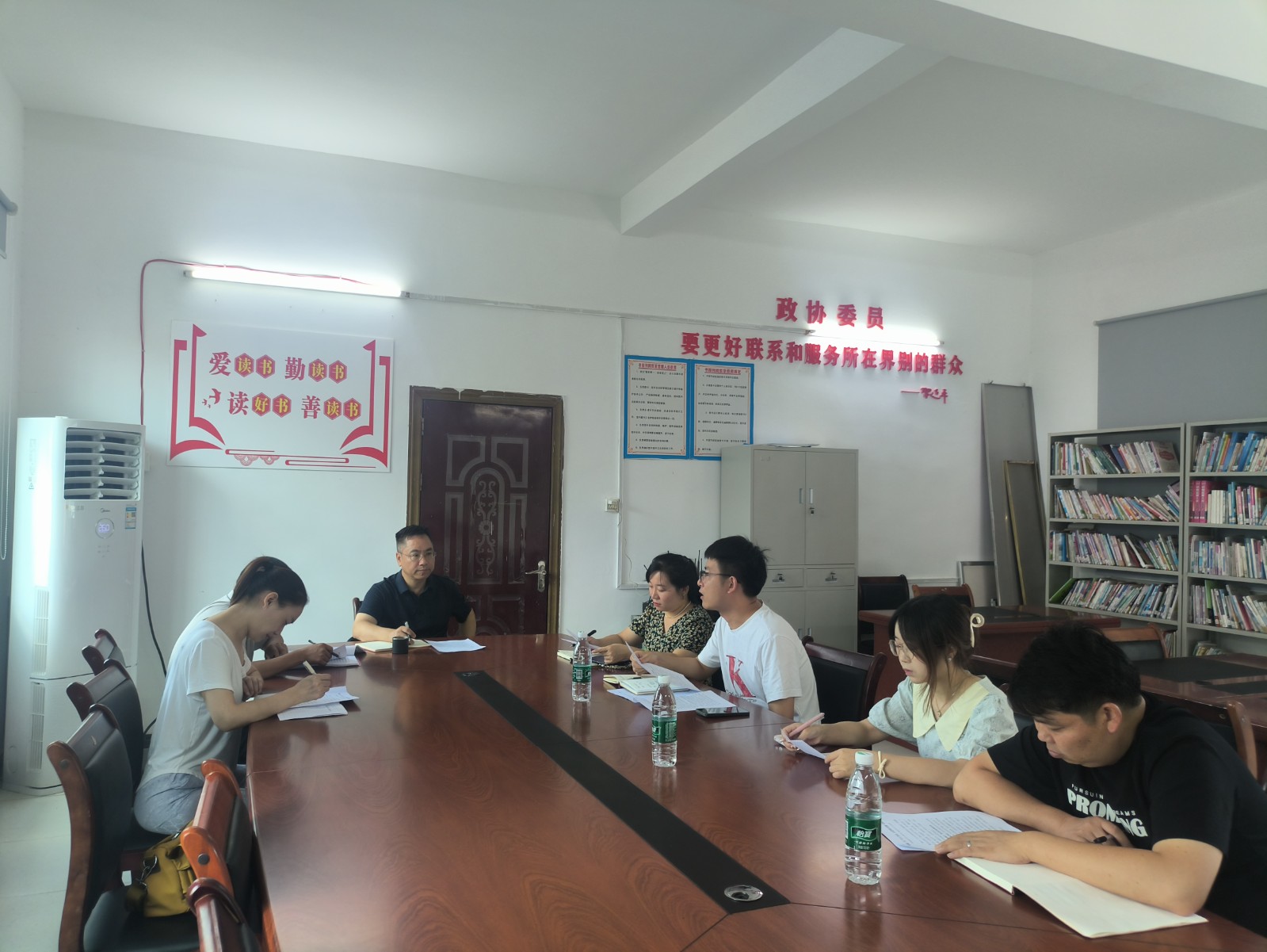 万水乡：政协委员调研 共商调解良策