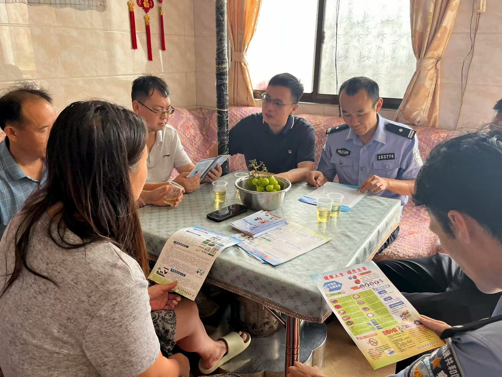 镇南乡：禁毒反诈齐发力 入户宣传筑防线