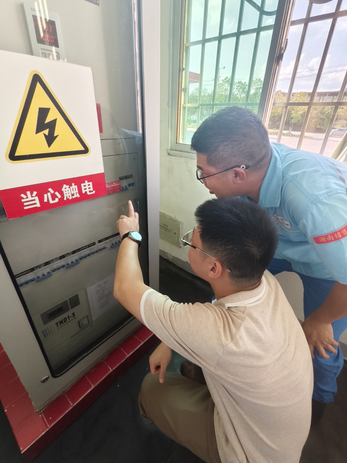 臨武縣氣象局開展防雷安全檢查與科普