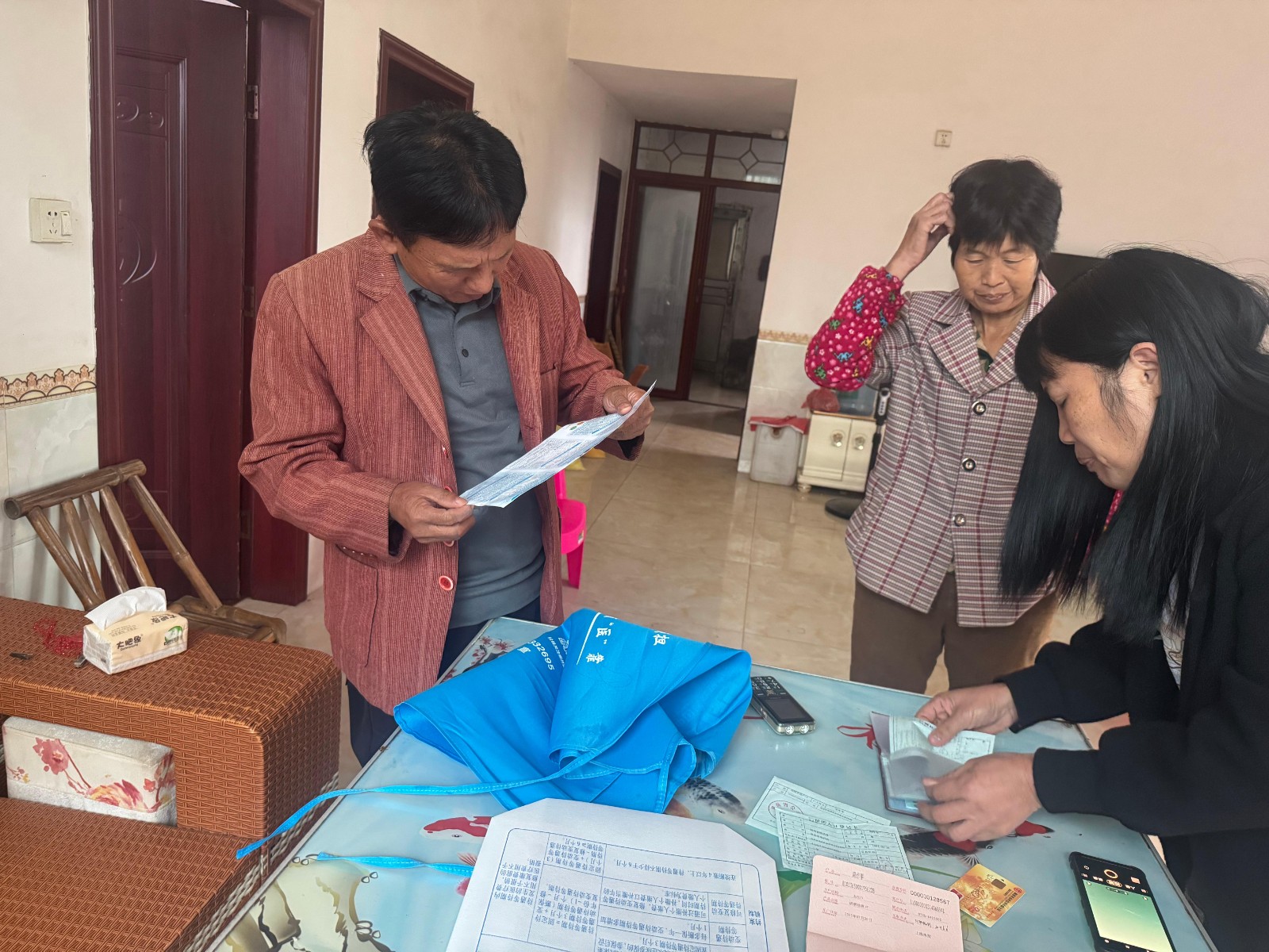 麦市镇：人大代表“三到位”助推医保征缴惠民生