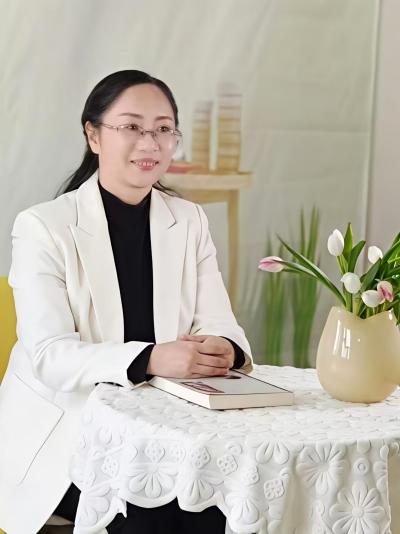 平凡讲台・非凡坚守｜教学相长篇：坚守平凡  享受教育的幸福