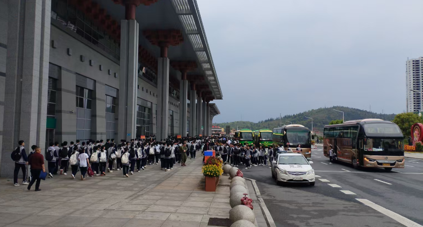 临武县交通局：党旗领航护研学