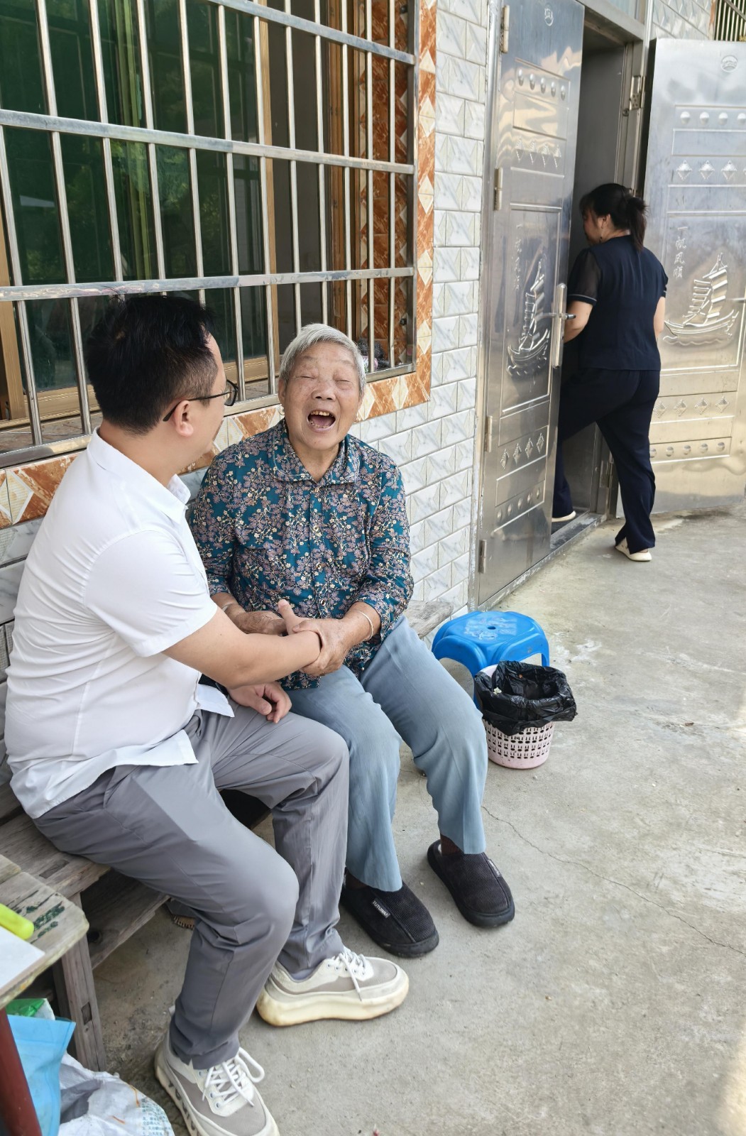 水东镇：把帮扶做到群众心坎上