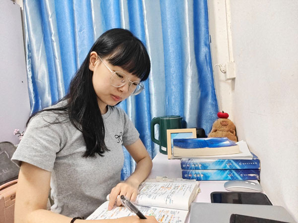 【新湖南】爱心助学 向上向善丨黄雨姗：“医”路漫漫我且攀